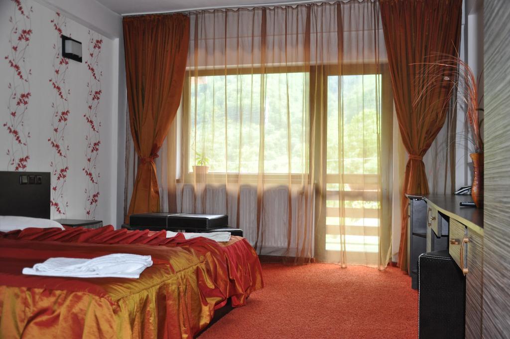 Pensiunea Valahia Brezoi Quarto foto