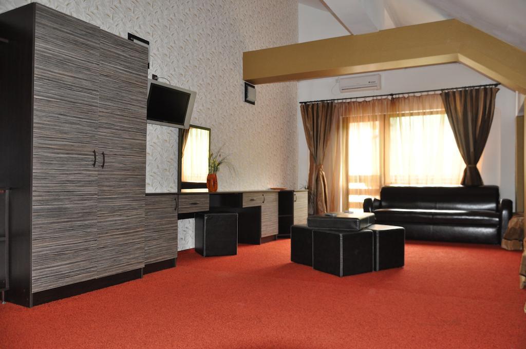 Pensiunea Valahia Brezoi Quarto foto